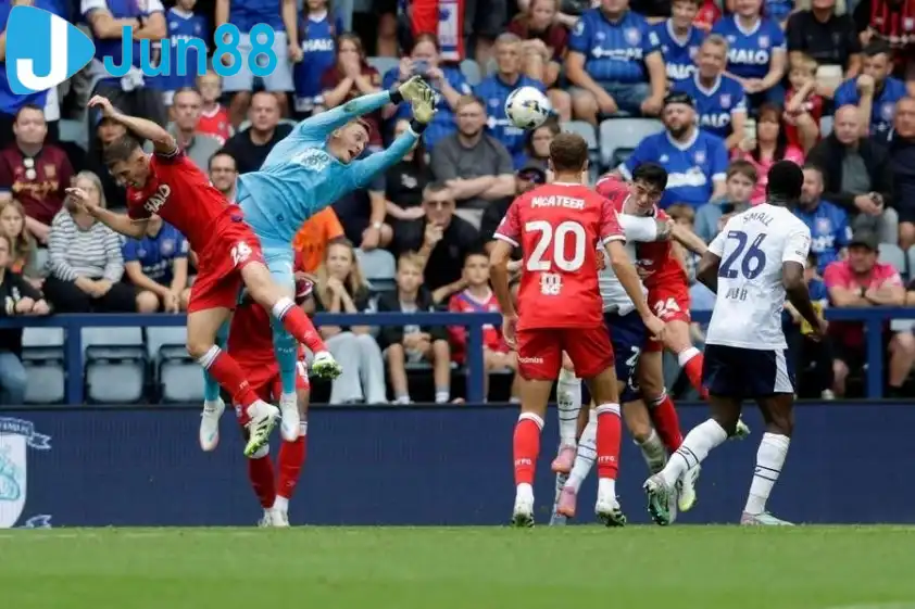 Thế trận sẽ rất căng thẳng Thế trận sẽ rất căng thẳng