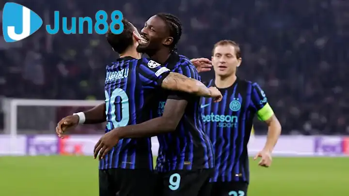 Với sự non nớt về mặt kinh nghiệm và phong độ kém hơn, tân binh Royale Union nhiều khả năng sẽ phải nhận thất bại. Với sự non nớt về mặt kinh nghiệm và phong độ kém hơn, tân binh Royale Union nhiều khả năng sẽ phải nhận thất bại.